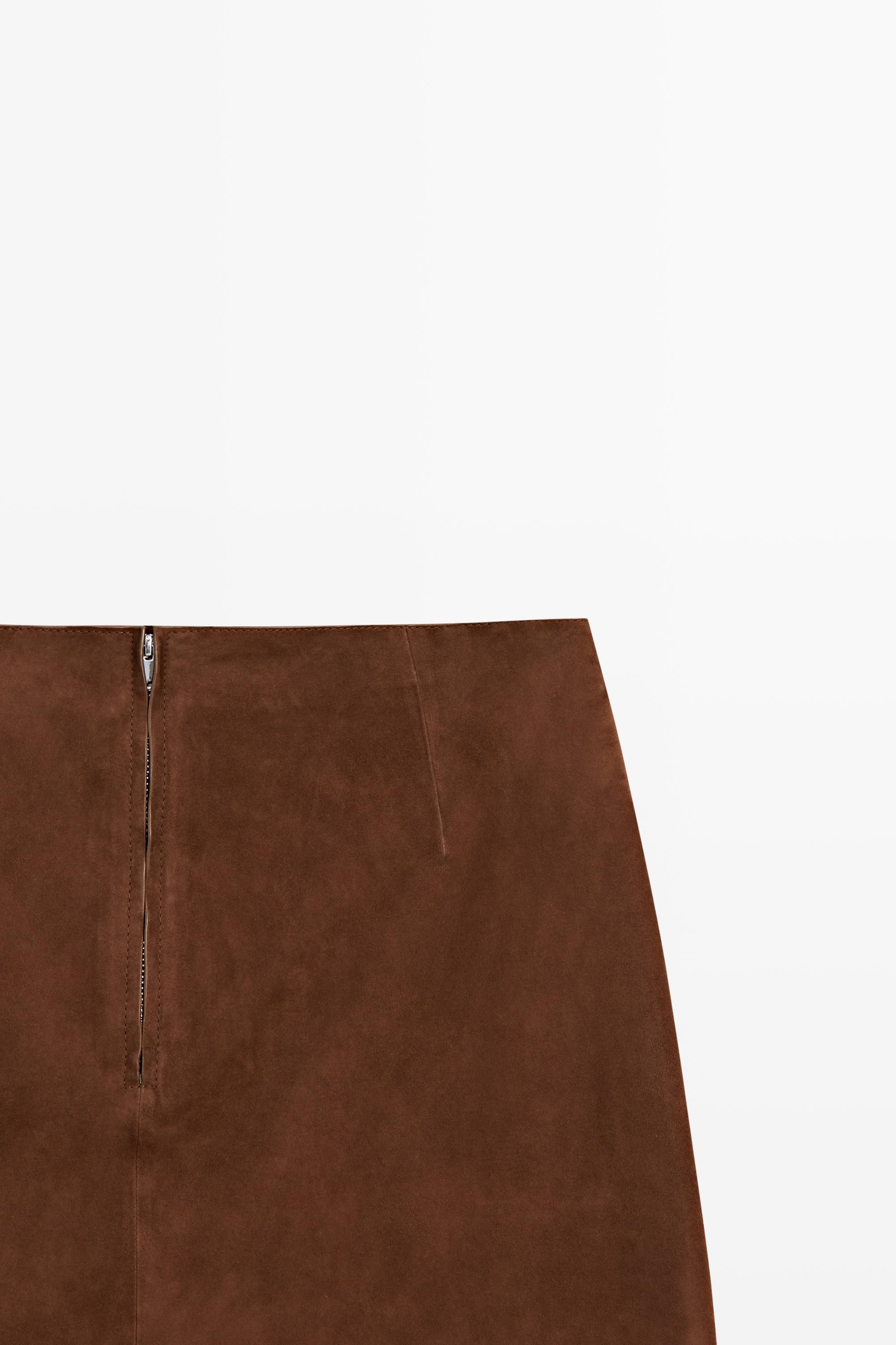 Minijupe en cuir effet daim